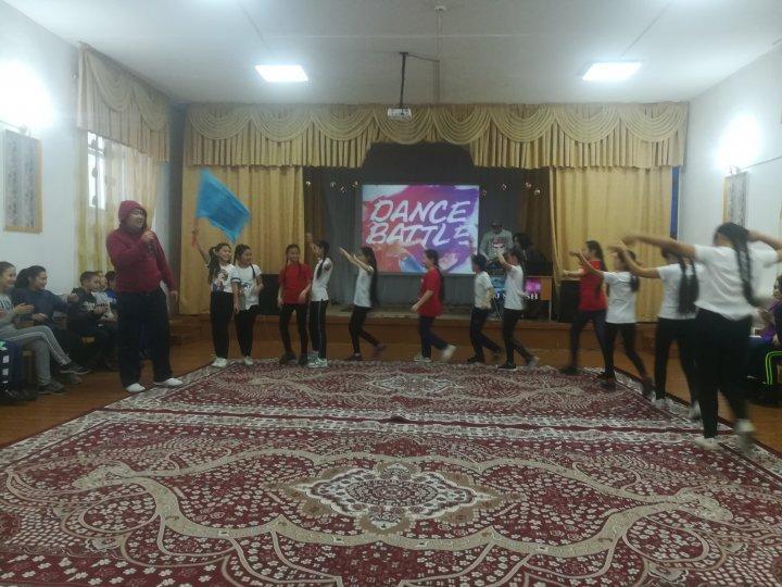 DANCE BATTLE 