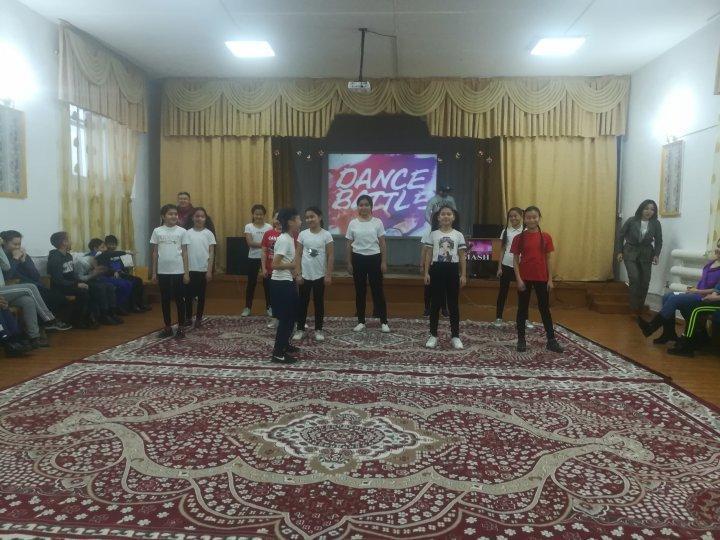 DANCE BATTLE 